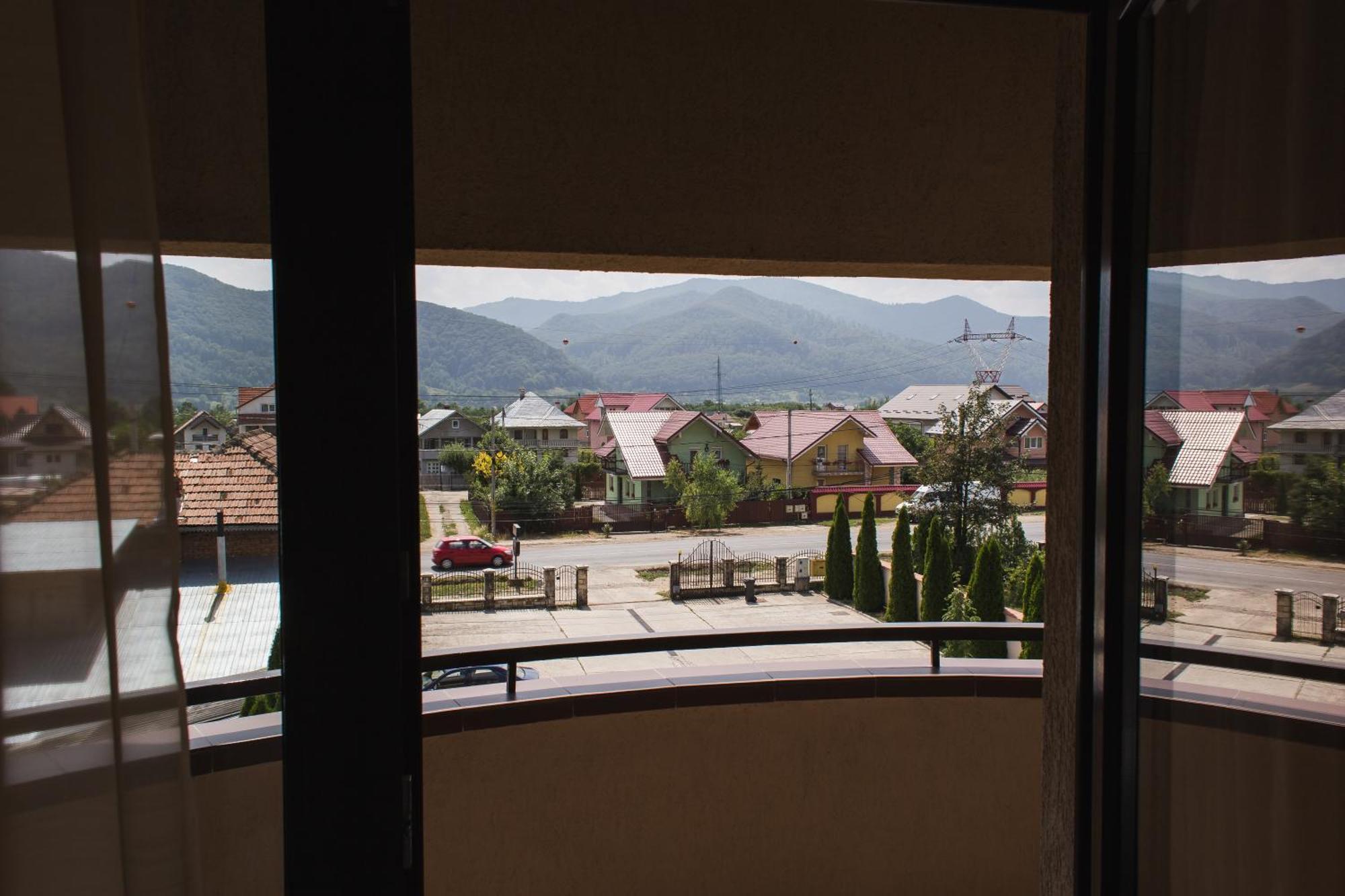 Guest house Pensiunea Roua 3*