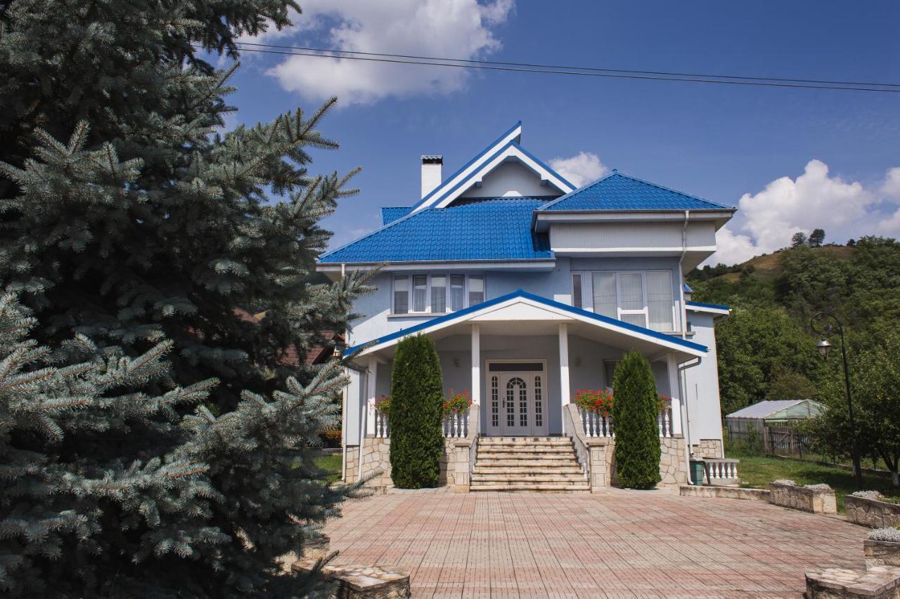 Pensiunea Roua Guest house 3*