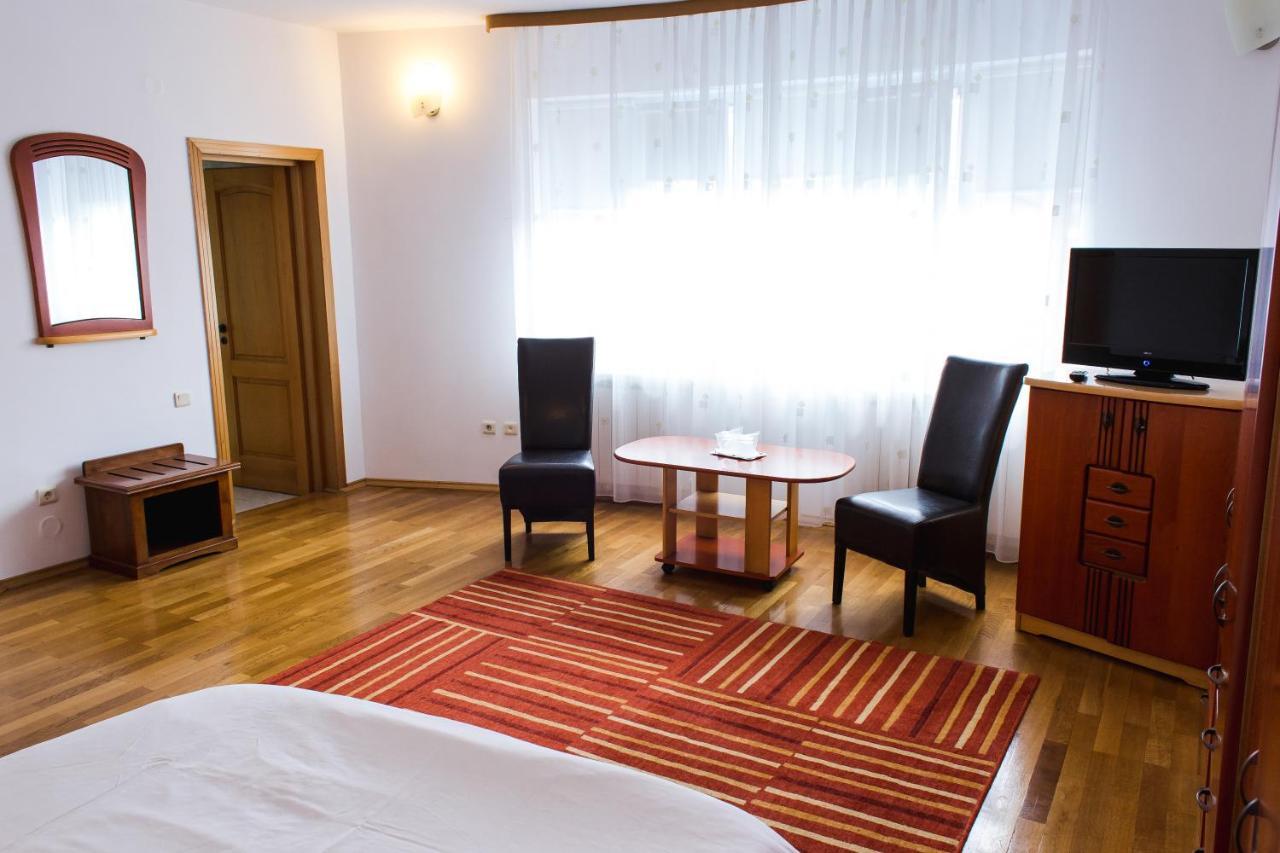 Pensiunea Roua Guest house